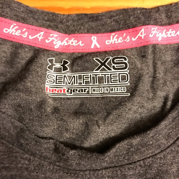 Under Armour Breast Cancer Running Tops, EUC, XS - Picture 3 of 16
